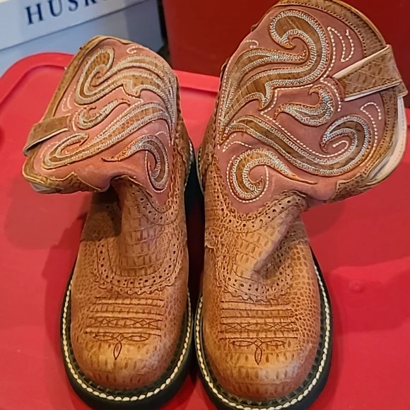 Womens Ariat Boots - Picture 1 of 5